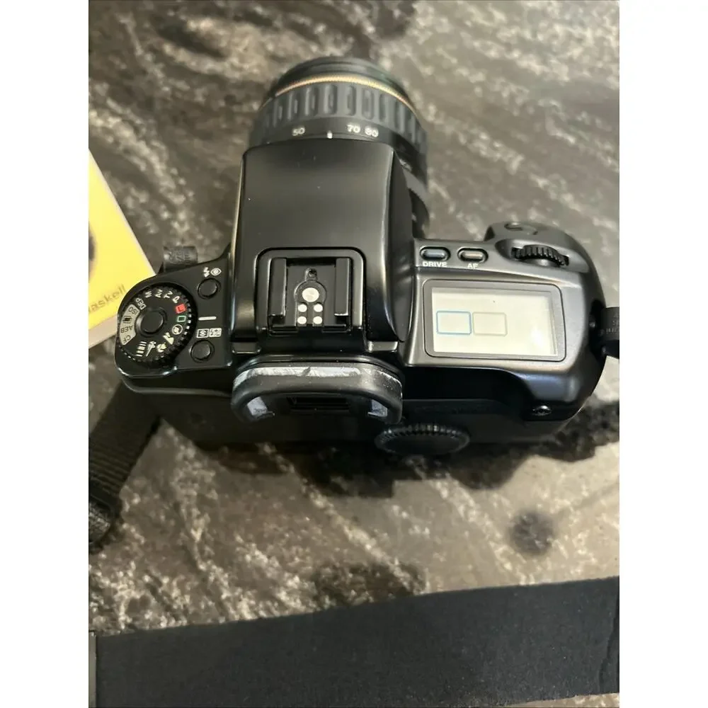 Canon EOS Elan 35mm Film Camera (28-80mm Lens) Manual Bag 80's
